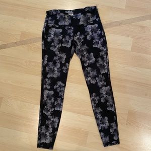 Old Navy Floral Run Leggings